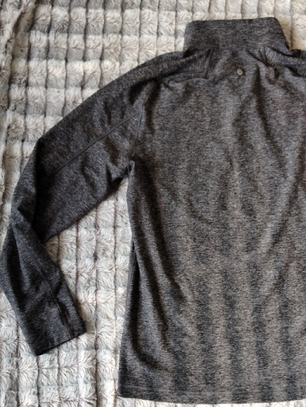 lululemon athletica Men's Dark Gray Half-Zip Sweater - Picture 9 of 10